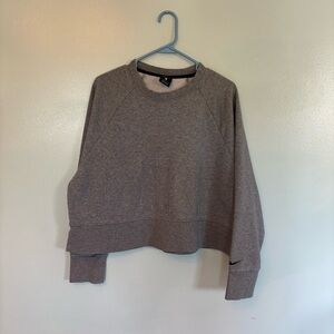 Nike Heather Gray Crewneck cropped Sweatshirt Women’s size large